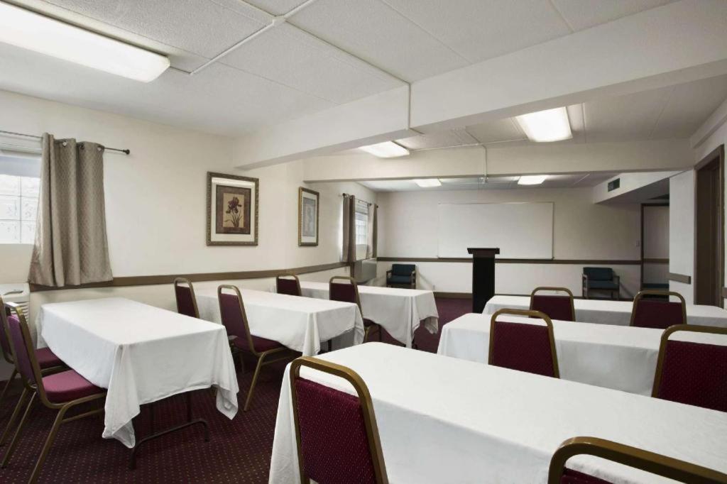 Ramadaby Wyndham Pittsburgh-new Stanton 3* New Stanton