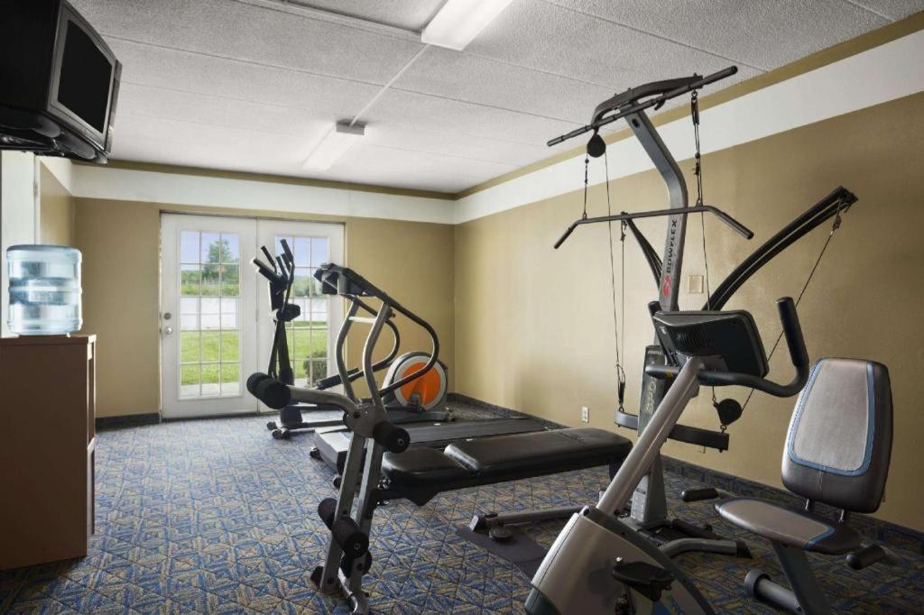 Ramadaby Wyndham Pittsburgh-new Stanton Hotel New Stanton