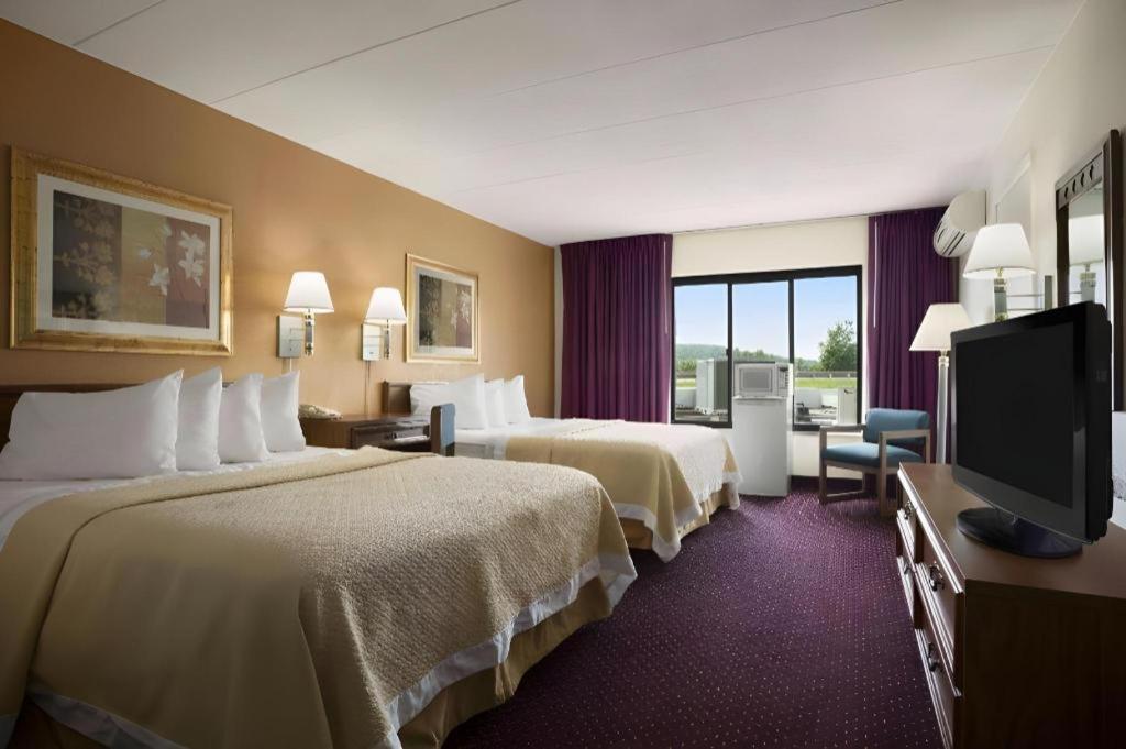Ramadaby Wyndham Pittsburgh-new Stanton Hotel 3*